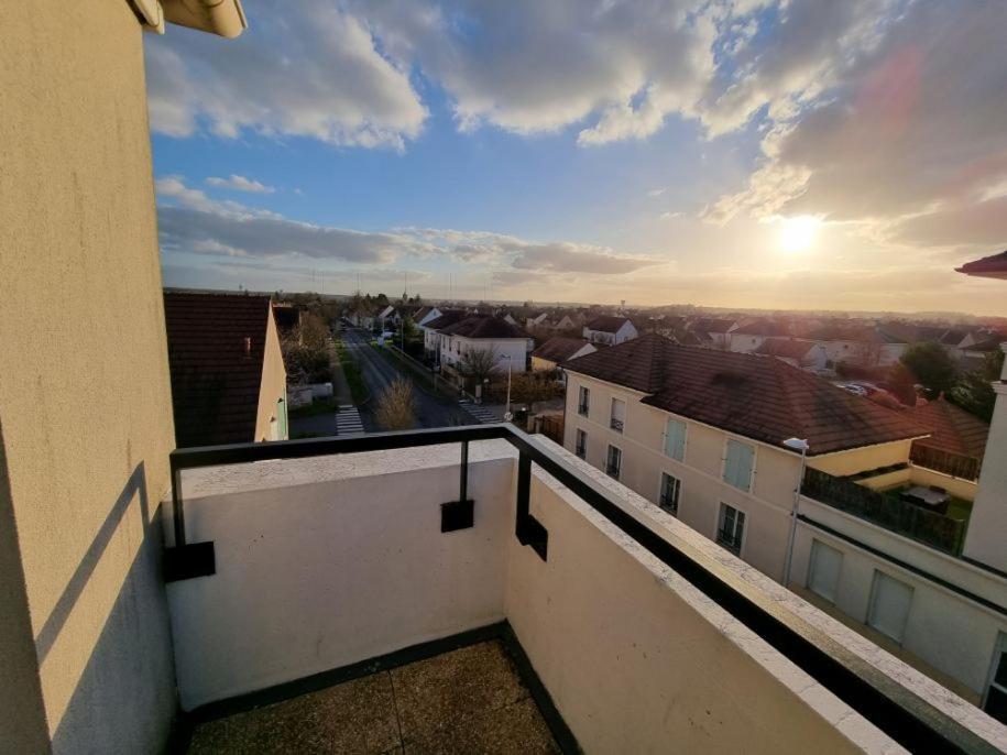 "Bienvenue" Appartement T2 Meuble Savigny-le-Temple Dış mekan fotoğraf